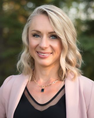 Photo of Michelle Emmerling, Psychologist in Edmonton, AB