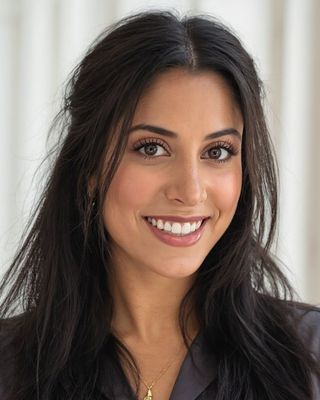 Photo of Zaneb Mansha, Clinical Social Work/Therapist, LCSW