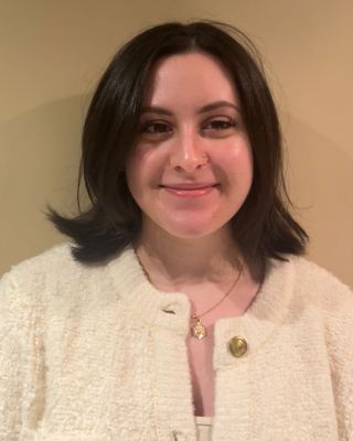 Photo of Julia Leonetti, Registered Psychotherapist (Qualifying)