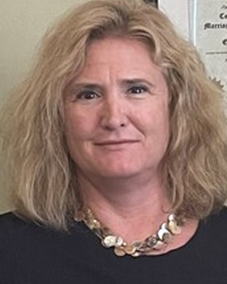 Photo of Evelyn Peckskamp, Licensed Professional Clinical Counselor