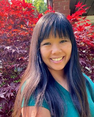 Photo of Martha Li, Registered Psychotherapist