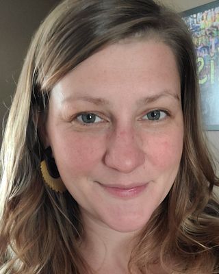 Photo of Alison Calnan, Pre-Licensed Professional, LLMSW, CADC