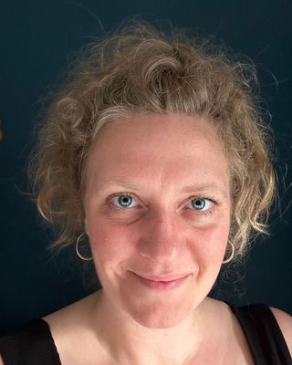 Photo of Heather Sanderson, Psychotherapist, UKCP Trainee