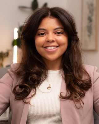 Photo of Julia Evelyn Falzarano, Registered Social Worker, HBSW, MSW, RSW