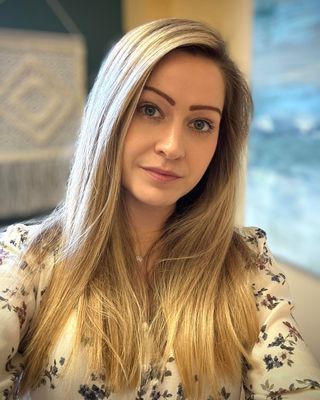 Photo of Victoria Martindale, Registered Psychotherapist, MEd, RP, CCC