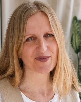 Photo of Sarah Napier, Counsellor