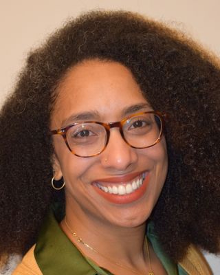 Photo of Shakira Nkanang, Psychotherapist, MA, MUKCP