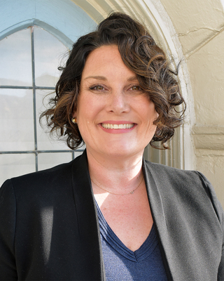 Photo of Janice Rose-Gill, Art Therapist, LPC, LCAT, ACC, Licensed Professional Counselor in DFW, TX