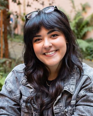 Kelsey Papadatos / New Moon Therapy