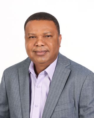 Photo of Edward Okeke, Psychiatric Nurse Practitioner, PMHNP