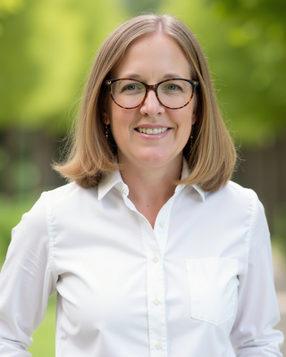 Photo of Karen Weishuhn - Karen W - Depression | Anxiety | Uncertainty, Registered Psychotherapist (Qualifying)