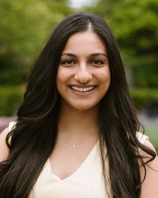 Photo of Komal Pordal, Psychiatrist