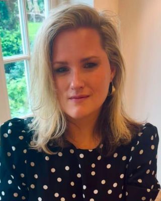 Photo of Emma Jane King, Psychotherapist, MSc, MBACP