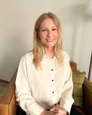 Photo of Jacqueline MacLeod, Counsellor, MACP, CCC, BSocSC