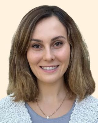 Photo of Nadine Bouz, Psychologist, LP