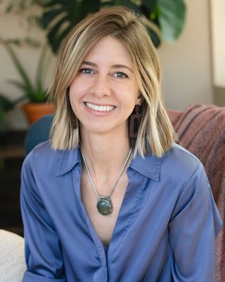 Photo of Emily Cox, Clinical Social Work/Therapist, MSW, LCSW, EMDR