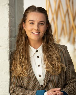 Photo of Tori Kontor, Marriage & Family Therapist Associate, ALMFT, MA, MPH