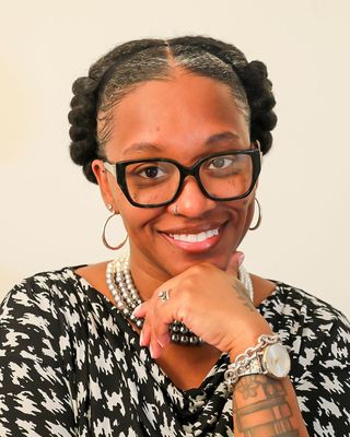 Photo of Dr. Takiyah Jones, Psychiatric Nurse Practitioner, DNP, APRN, PMHNP, FNP