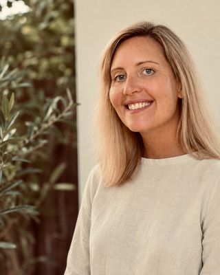 Photo of Kelly Richardson, Counsellor, MA, ACA-L2