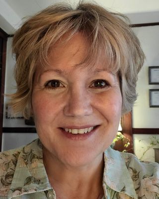 Photo of Catherine Gray, Psychologist, PsyD, MAT