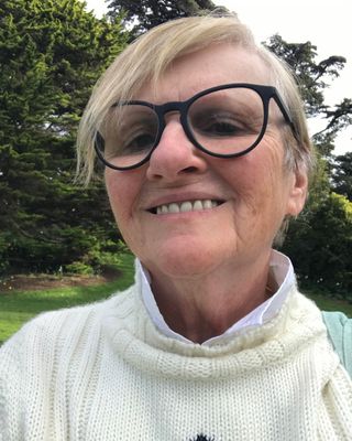 Photo of Pauline Jarakian, Marriage & Family Therapist, MS, LMFT