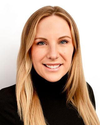 Photo of Elizabeth Veltrie, LCAT-P, BC-DMT