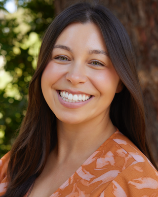 Photo of Jenna Tso, Associate Clinical Social Worker, MSW, ASW