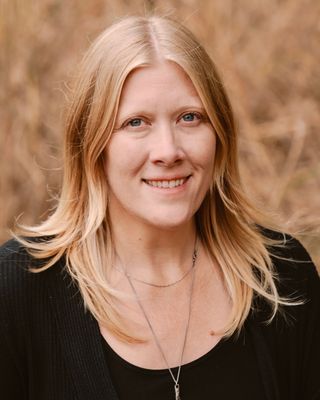 Photo of Erin Anderson, Registered Psychotherapist, RP