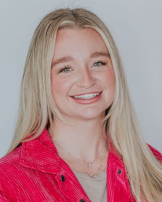 Photo of Jade Staubs - Jade Staubs | Florida Anxiety Therapist, Clinical Social Work/Therapist, MSW, LCSW, CCTP