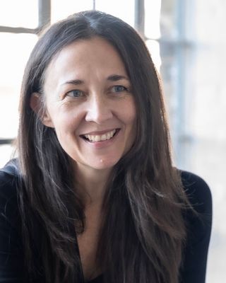 Photo of Fiona Harris, Counsellor, MNCPS Acc.