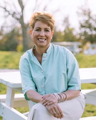 Photo of Kim Davis, Clinical Social Work/Therapist, MA, MSW, LCSW