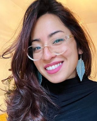 Photo of Jen Peng, Licensed Clinical Professional Counselor, MA, LPC, LLM