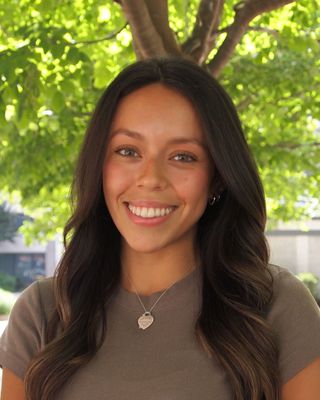 Photo of Nicole Paredes, Pre-Licensed Professional