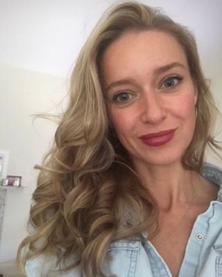 Photo of Sarah Reid Barnett, Counsellor, MBACP