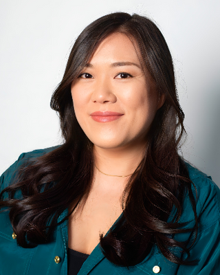 Photo of Jessica Wong - Jessica Wong | Talk & Art Therapy, DTATI, Registered Psychotherapist (Qualifying)