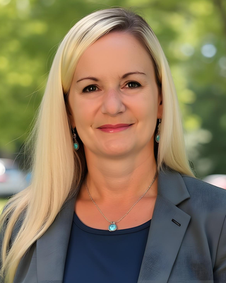 Photo of Stacy Bickett, Psychiatric Nurse Practitioner, MSN