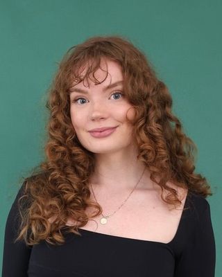Photo of Cassandra Eardley, Registered Psychotherapist (Qualifying), MA, BASc