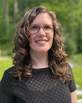 Photo of Rebecca Lynes, Registered Psychotherapist (Qualifying), MACP