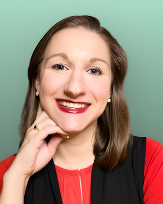 Photo of Julia Girardin, Clinical Social Work/Therapist, LCSW