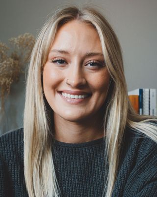 Photo of Teia Kopari, Clinical Social Work/Therapist, MSW, LICSW