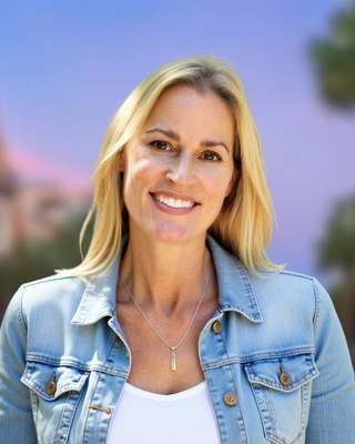 Photo of Lesley Warren, LPC-Associate, LPC-A