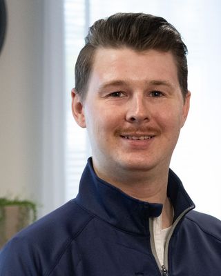 Photo of Reis R, LPC Intern, CT