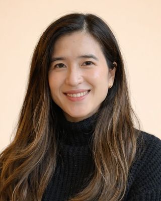 Photo of Ling Chen, Psychiatric Nurse Practitioner, MSN, PMHNP, AGPCNP, (NY/NJ)