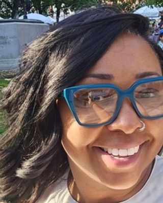 Photo of Veronica Logan, Clinical Social Work/Therapist