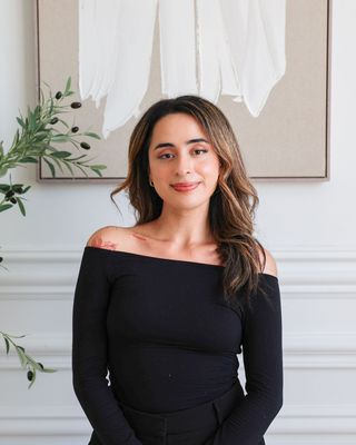 Photo of Natalia Espinosa, Registered Psychotherapist (Qualifying)