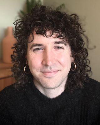 Photo of Gabriel Molinaro, Marriage & Family Therapist Associate, MA, LMFTA