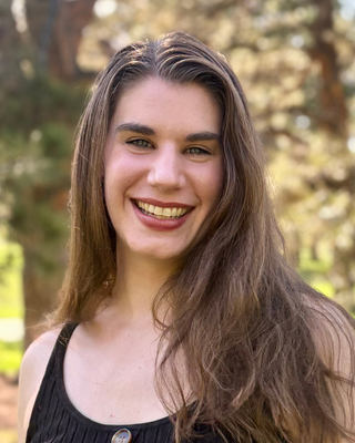 Photo of Shannon Lindsay, Clinical Social Work Candidate, SWC