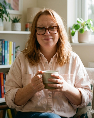 Photo of Lindsey Knowles, Counsellor, BACP