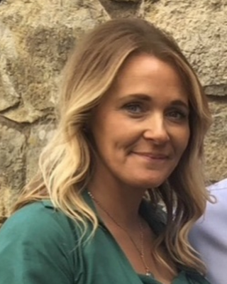 Photo of Angela McGillin, Counsellor, MBACP