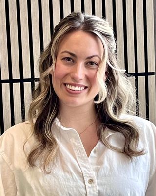 Photo of Grace Stewart - Grace Stewart, O.W.L. Counselling & Wellness, Registered Psychotherapist (Qualifying), MACP, BA, RPQ